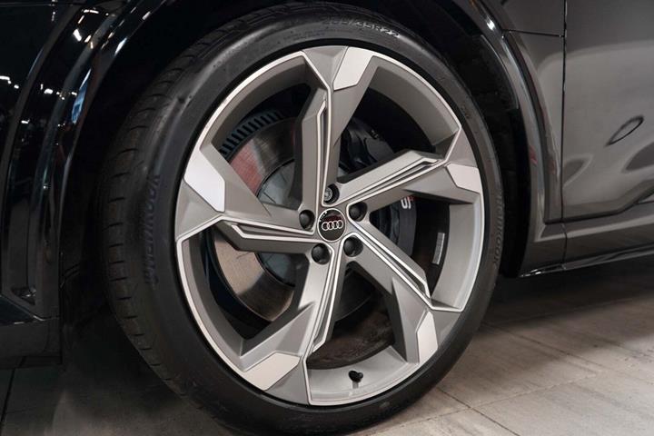 Sort Audi e-tron S fra 2023
