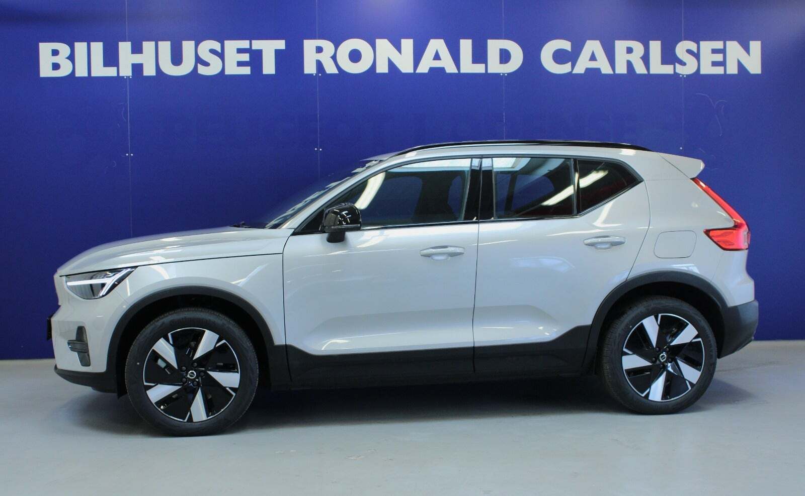 Volvo XC40 P6 ReCharge Core