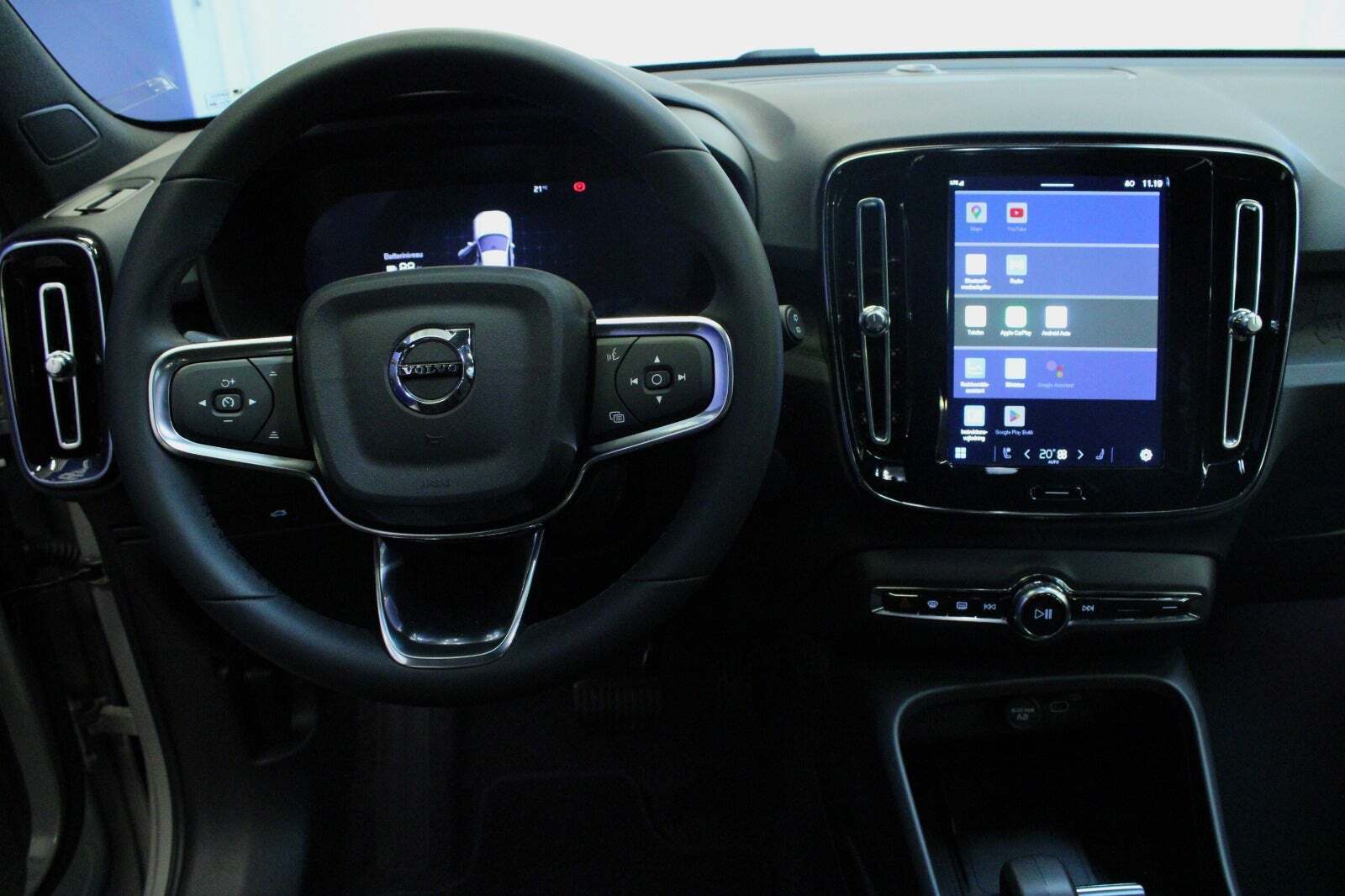 Volvo XC40 P6 ReCharge Core