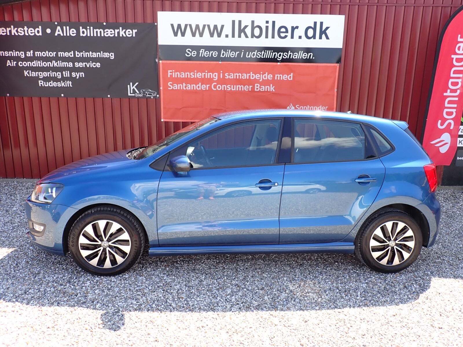 Blå VW Polo fra 2017