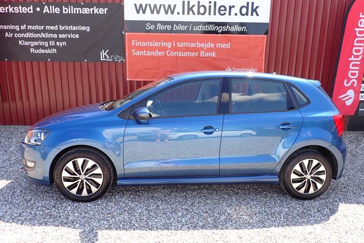 Blå VW Polo fra 2017