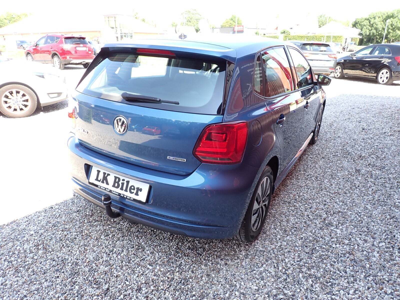 Blå VW Polo fra 2017