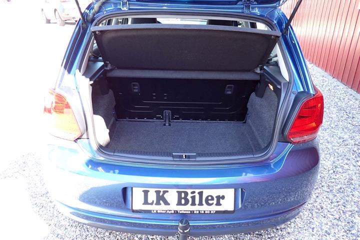 Blå VW Polo fra 2017