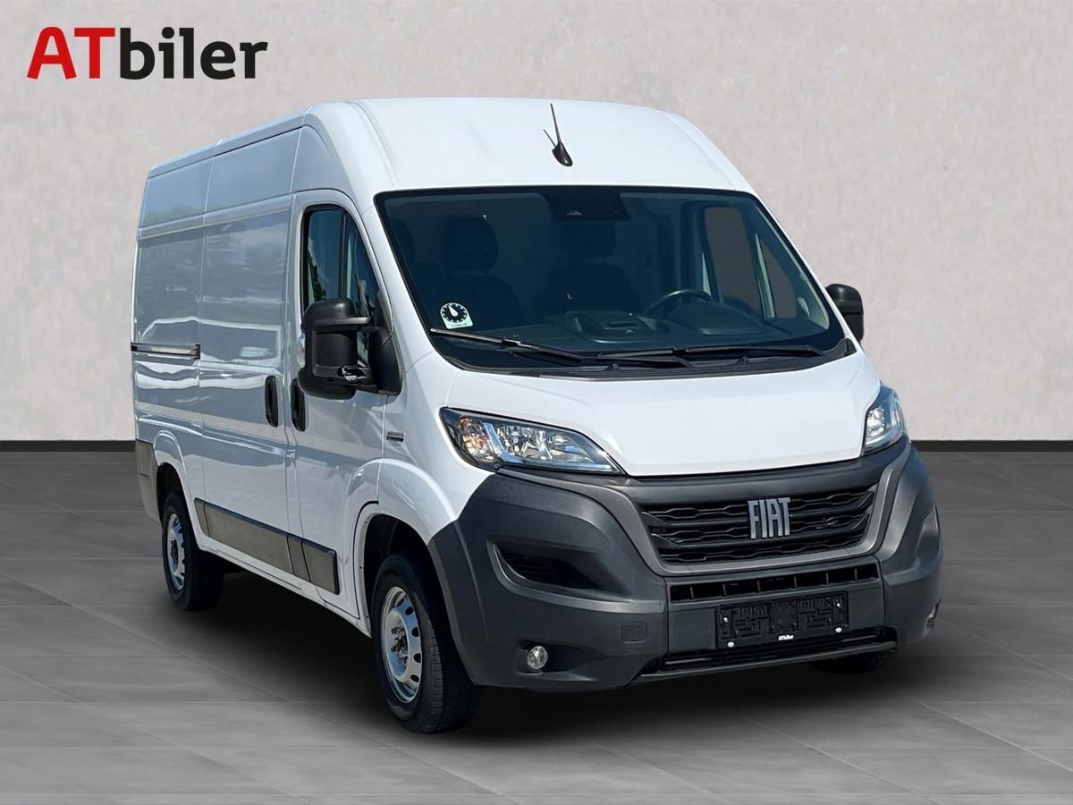 Hvid Fiat Ducato fra 2021