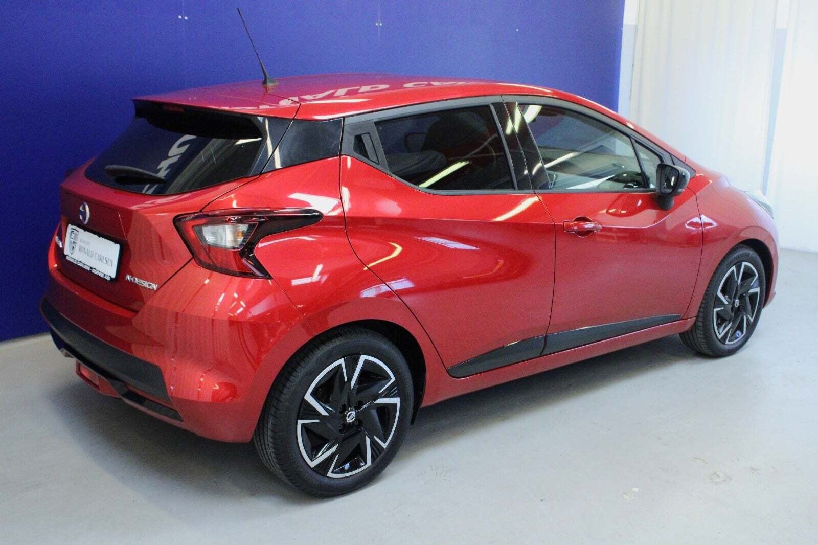 Rød Nissan Micra fra 2021