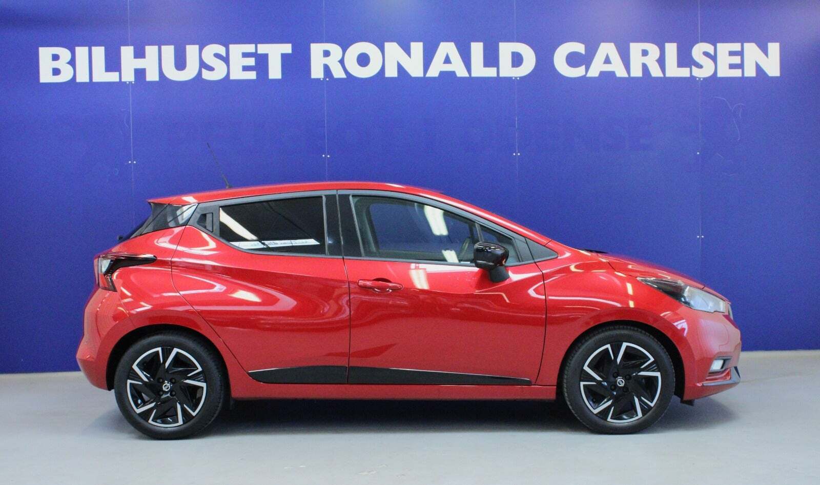 Rød Nissan Micra fra 2021
