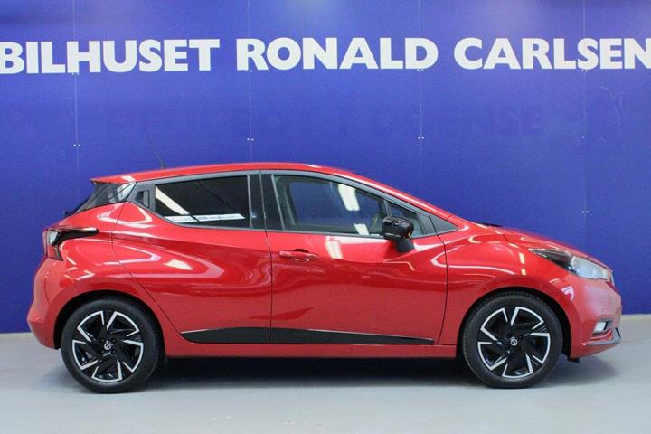 Rød Nissan Micra fra 2021