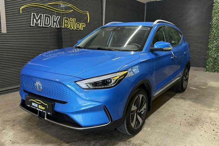 Blå MG ZS fra 2023