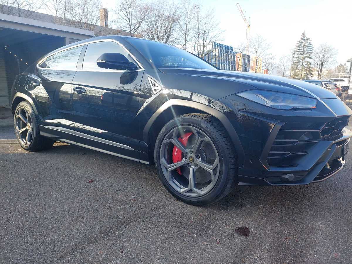Lamborghini Urus 3,9