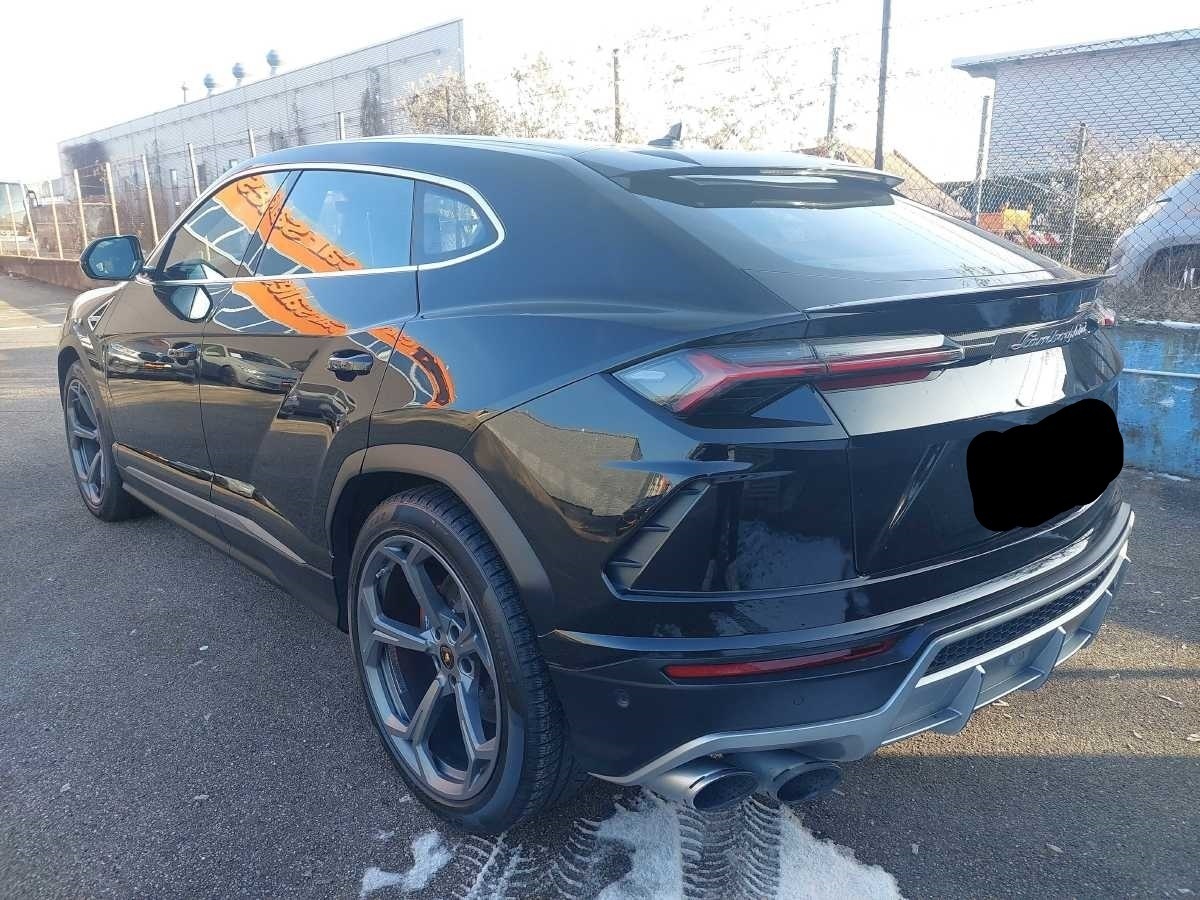 Lamborghini Urus 3,9