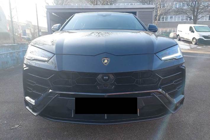 Sort Lamborghini Urus fra 2023