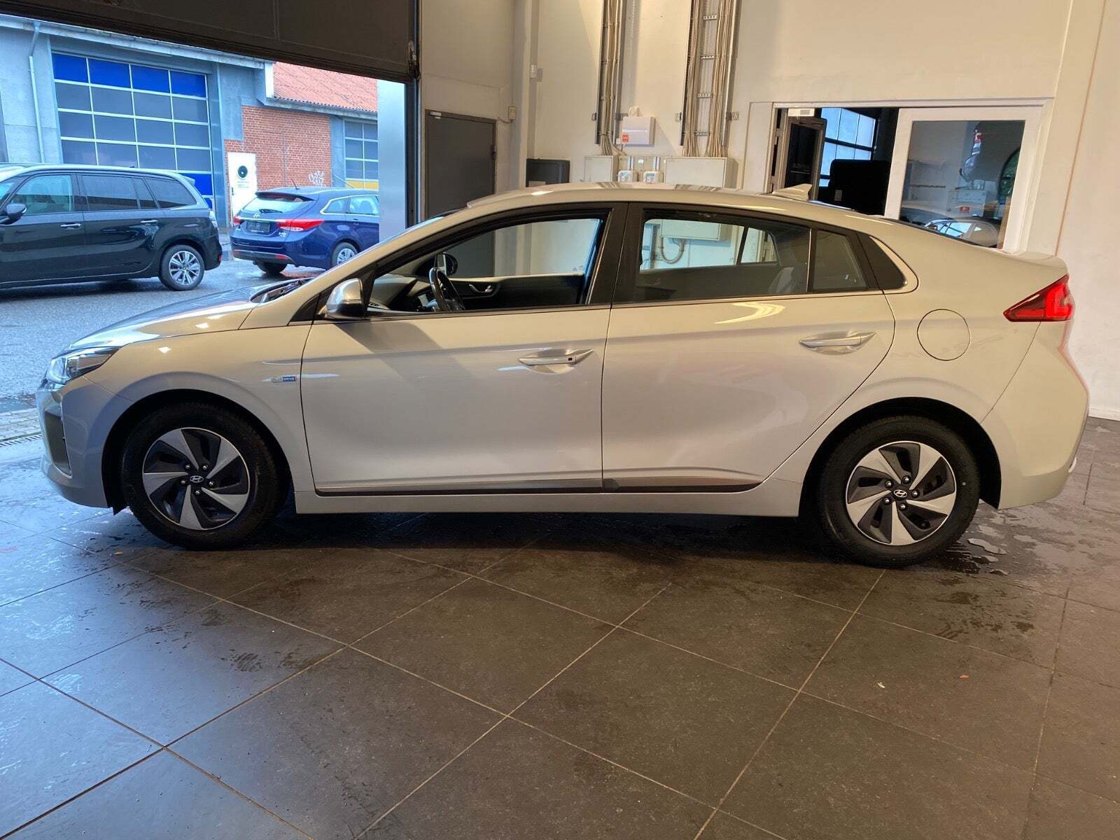 Hyundai Ioniq