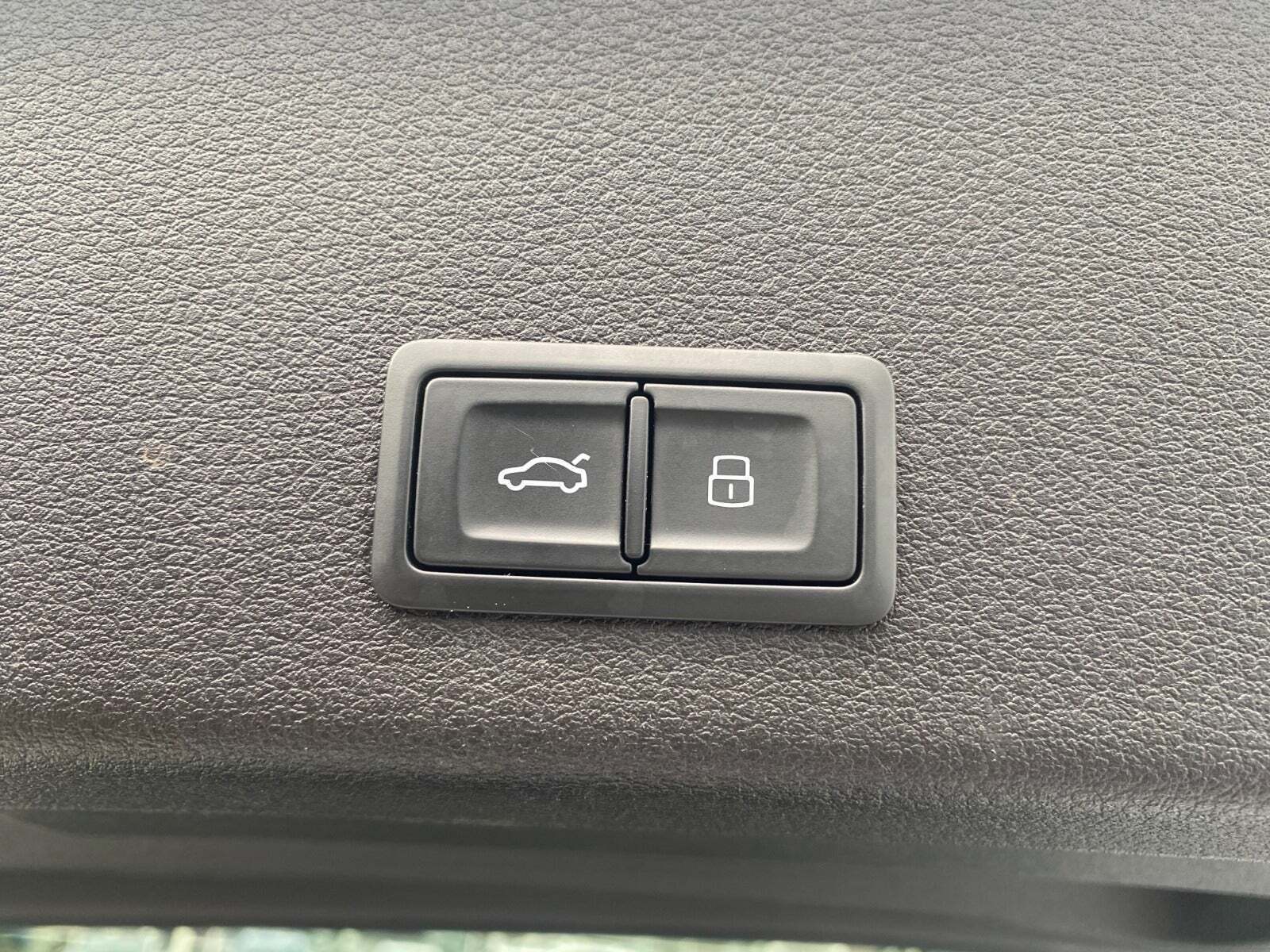 Hvid Audi e-tron fra 2019