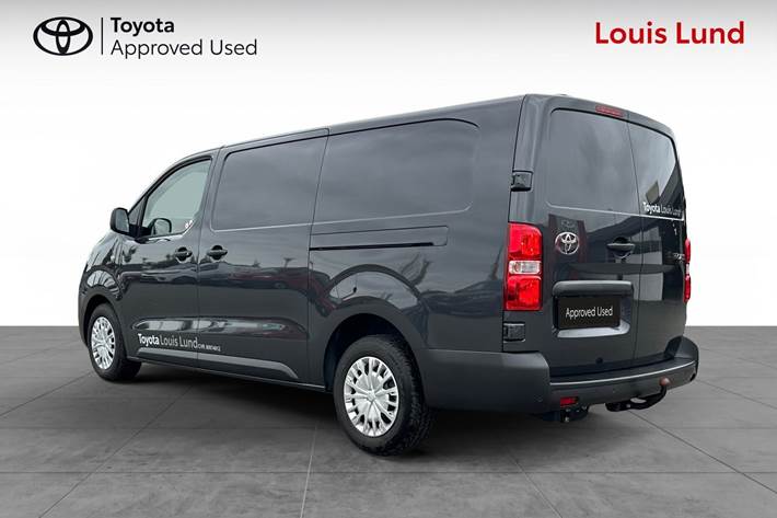 Grå Toyota ProAce fra 2024