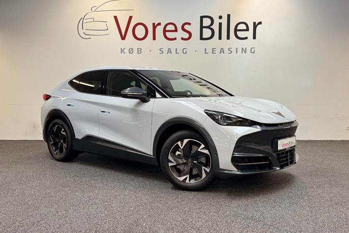 Hvid Cupra Tavascan fra 2025 set udefra