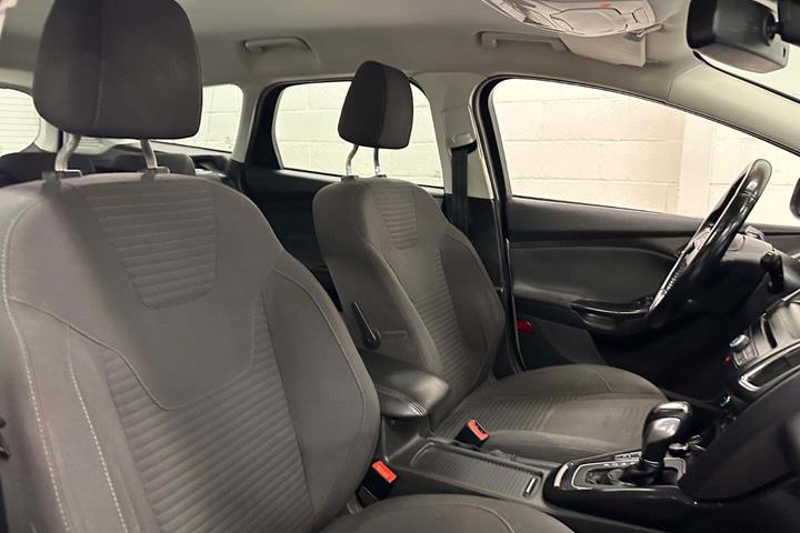 Sølv Ford Focus fra 2015