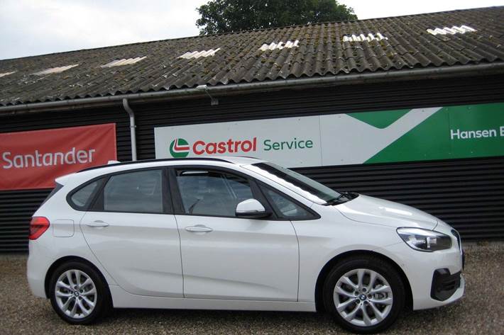 Hvid BMW 225xe fra 2019