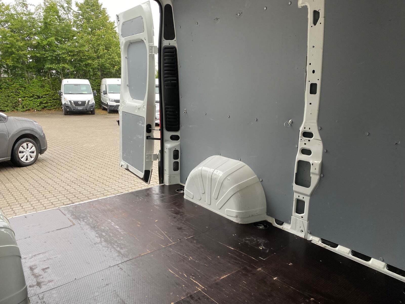 Hvid Peugeot Boxer 333 fra 2019