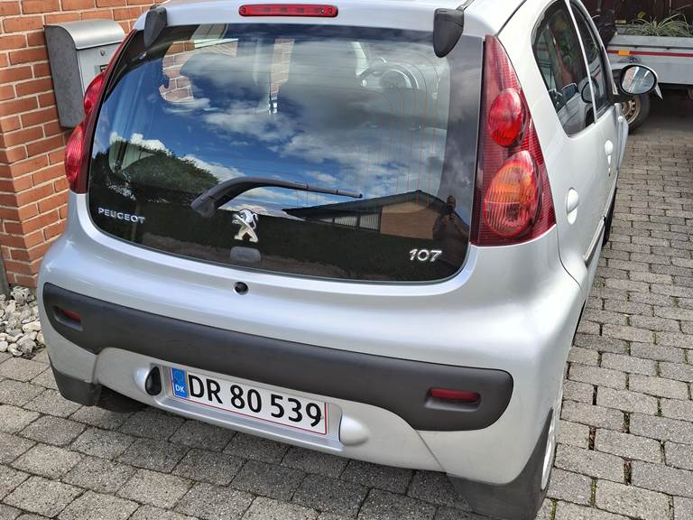 Peugeot 107 1,0 5-D