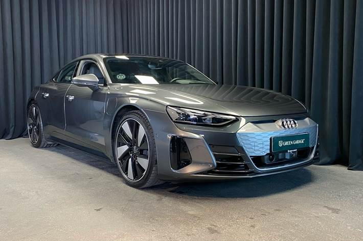 Grå Audi e-tron GT fra 2023 set udefra