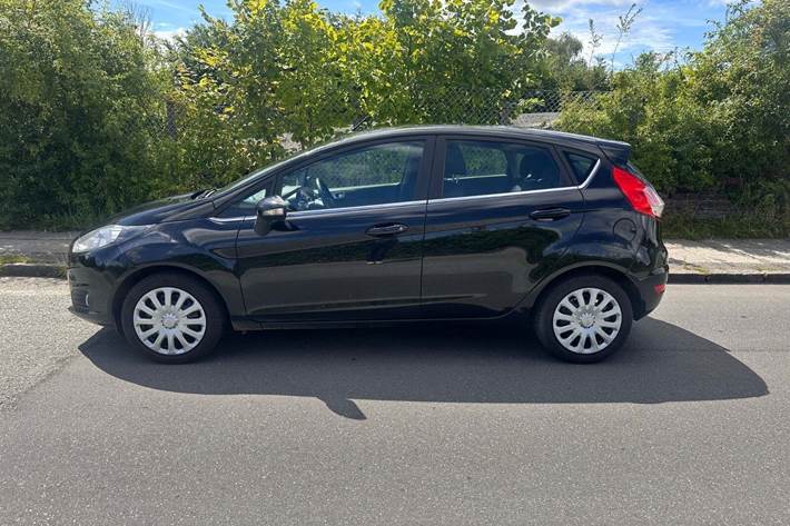 Grøn Ford Fiesta fra 2014