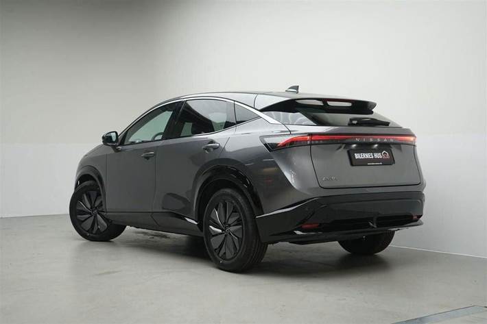 Grå Nissan Ariya fra 2024