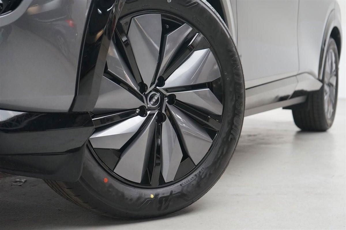 Grå Nissan Ariya fra 2024