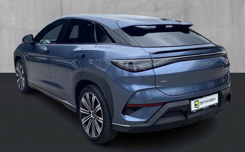 BYD Sealion 7