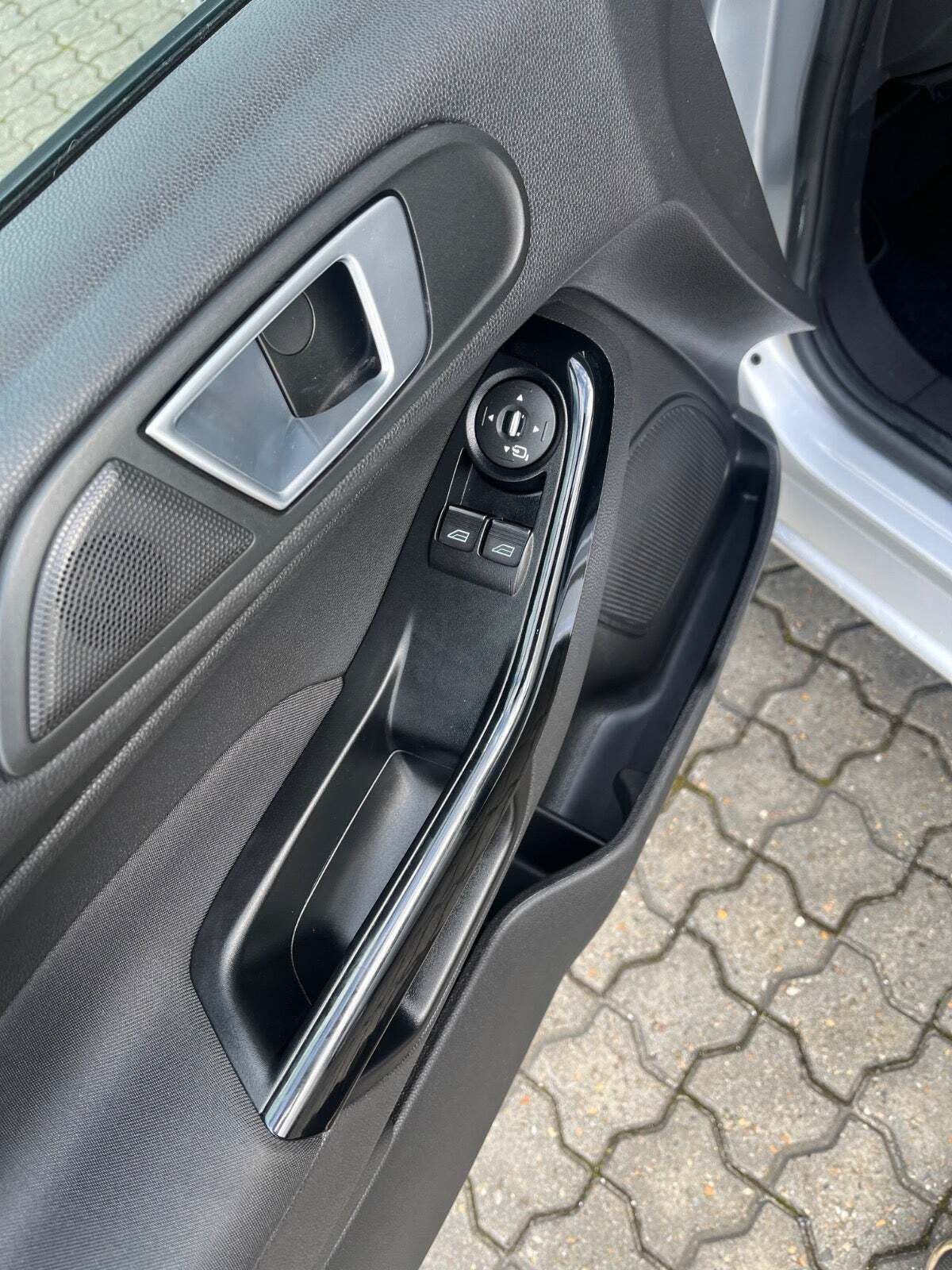 Sølv Ford Fiesta fra 2014