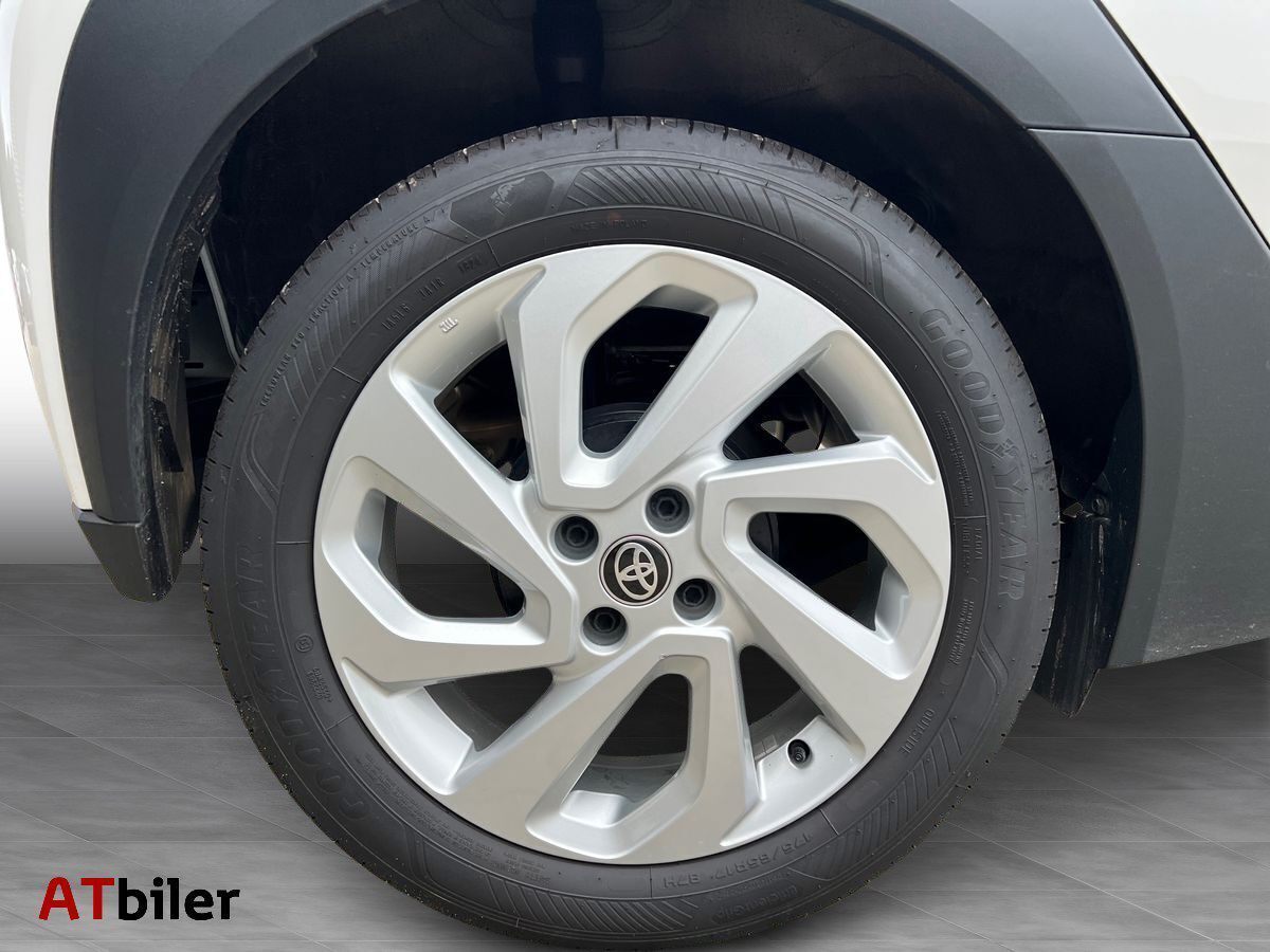 Hvid Toyota Aygo X fra 2024