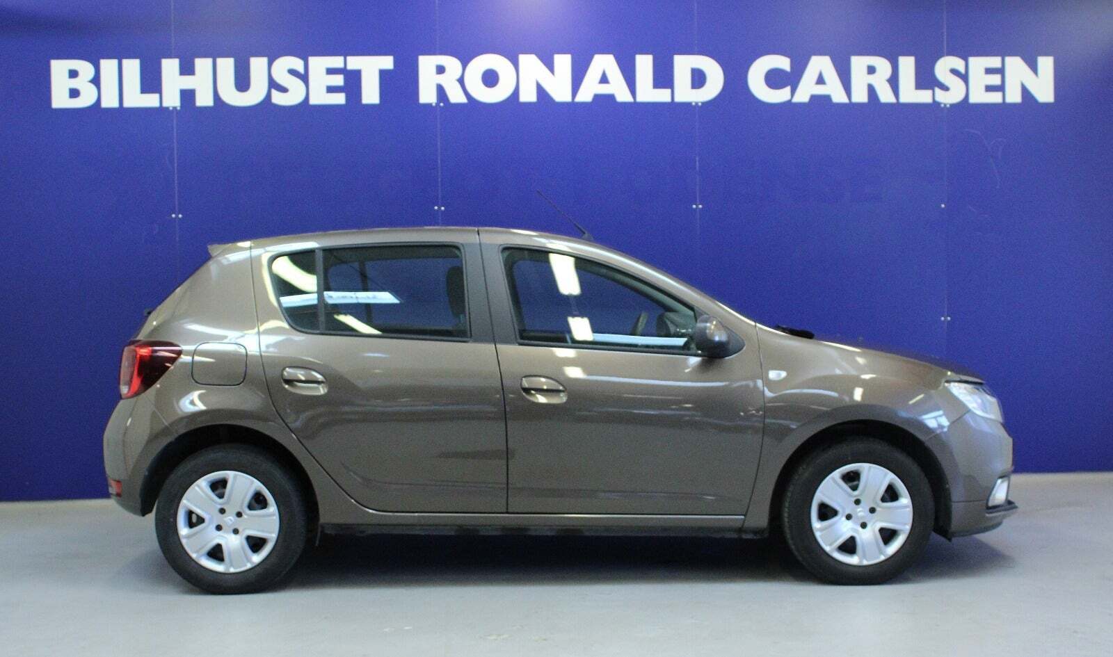 Brun Dacia Sandero fra 2020
