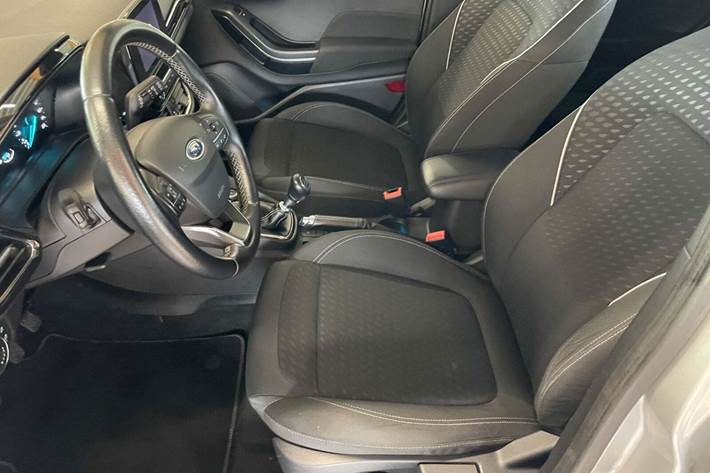 Sølv Ford Fiesta fra 2018