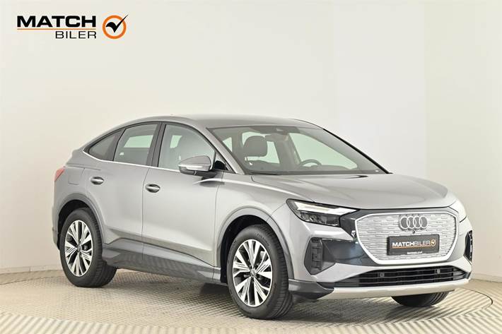 Grå Audi Q4 fra 2023 set udefra