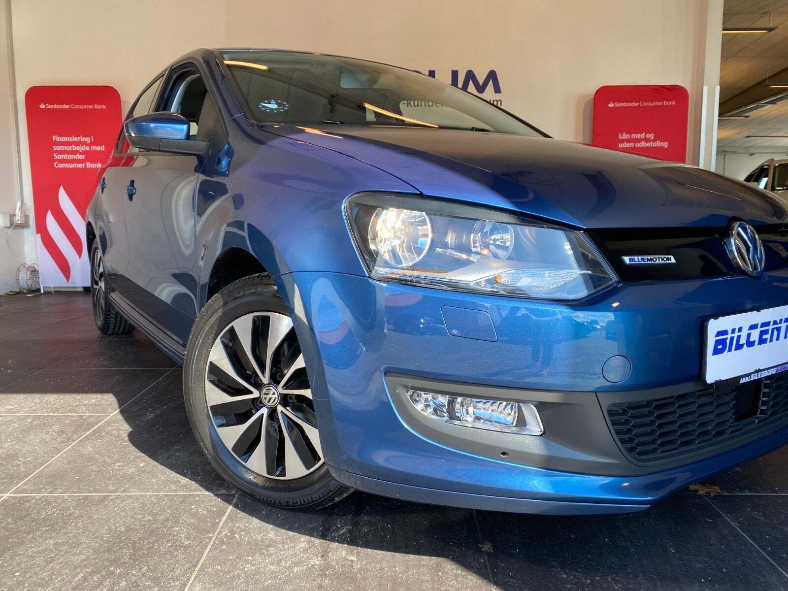 Blå VW Polo fra 2017