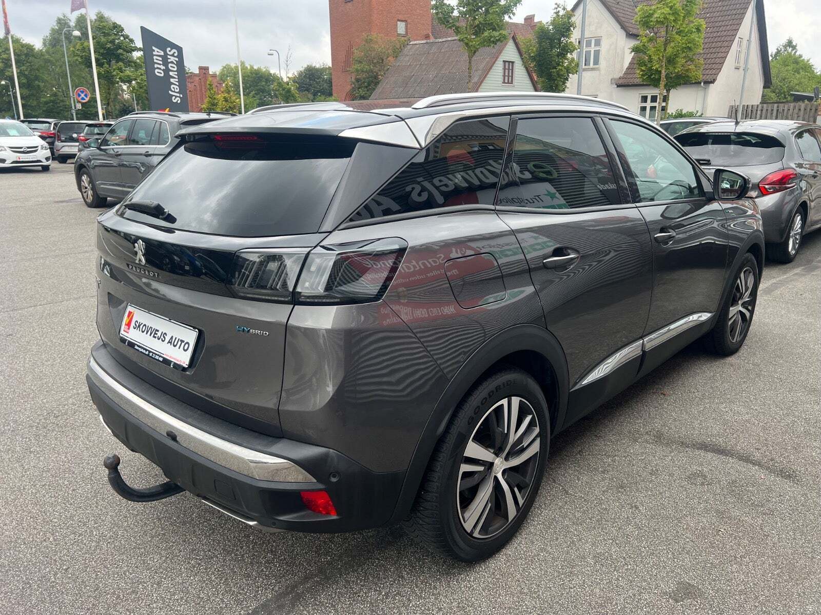 Peugeot 3008 1,6 Hybrid First Selection EAT8