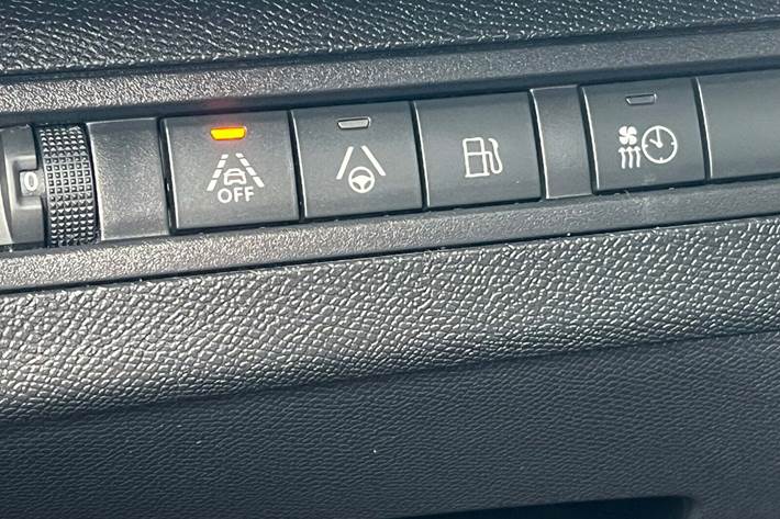 undefined Peugeot 3008 fra 2020 set indefra