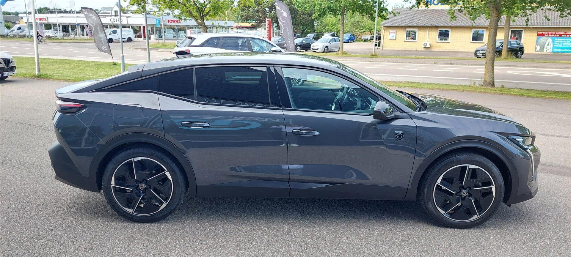 Peugeot 408 1,6 Plugin-hybrid GT EAT8 225HK 5d 8g Aut.