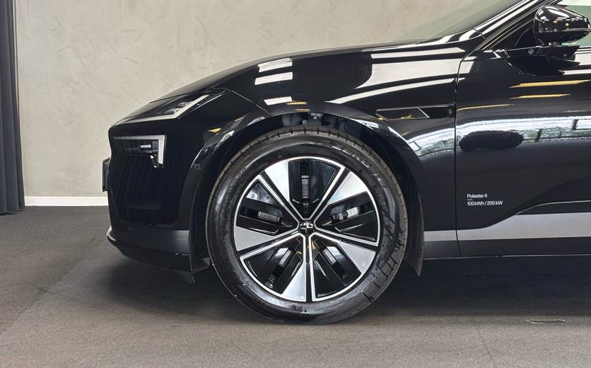 Polestar 4