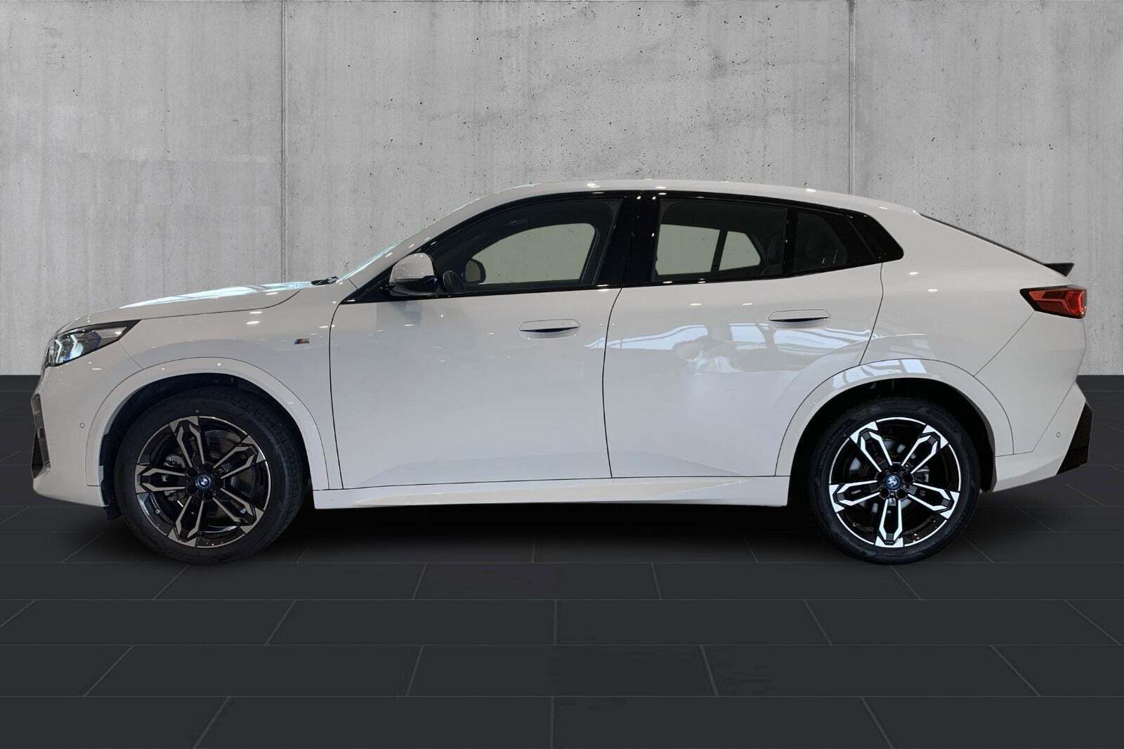 BMW iX2 xDrive30 M-Sport