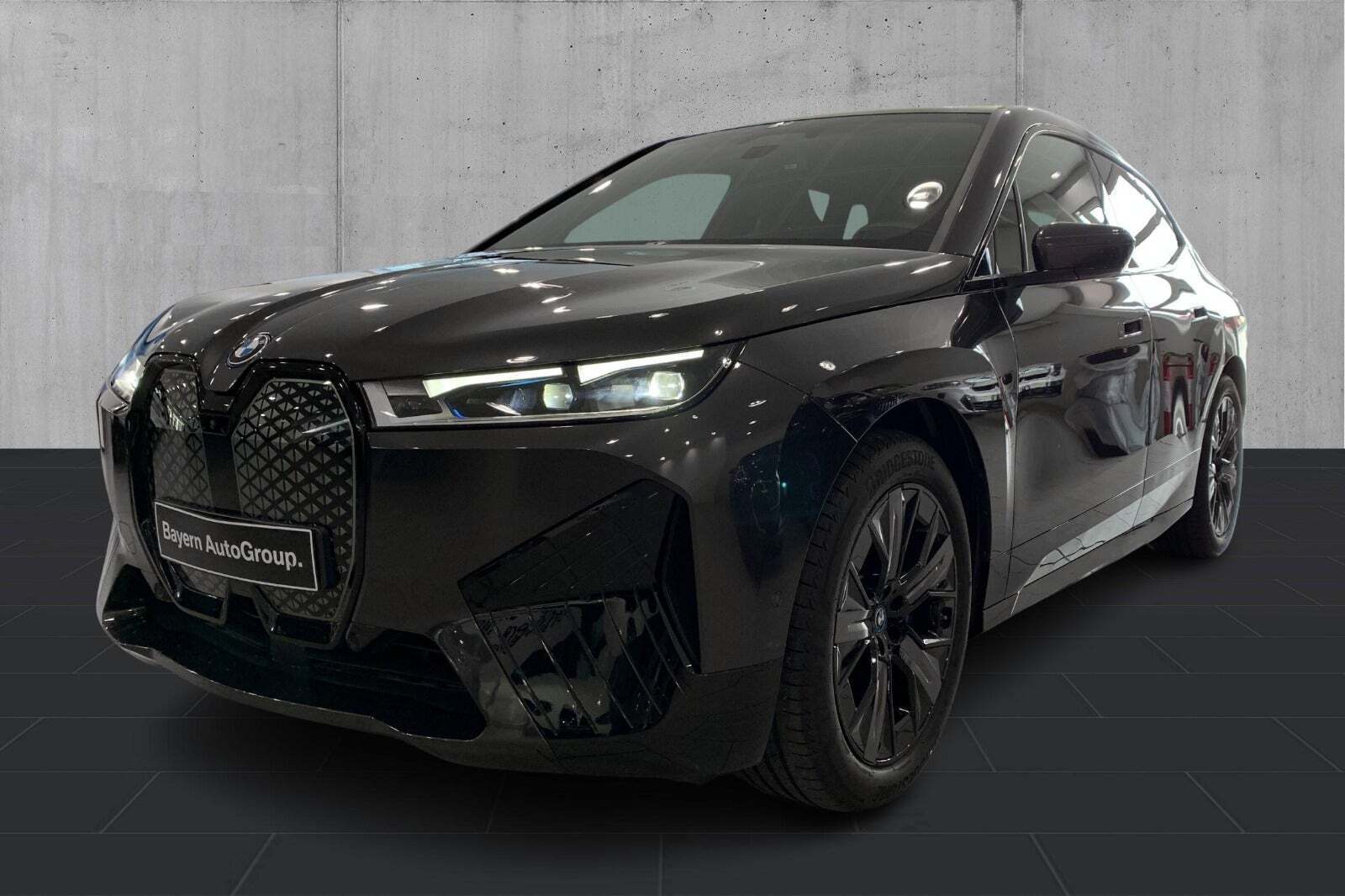 undefined BMW iX fra 2024 set udefra