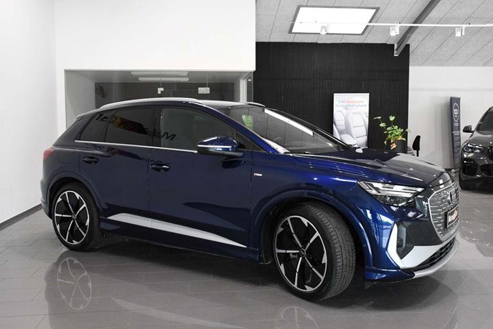 Blå Audi Q4 e-tron fra 2023