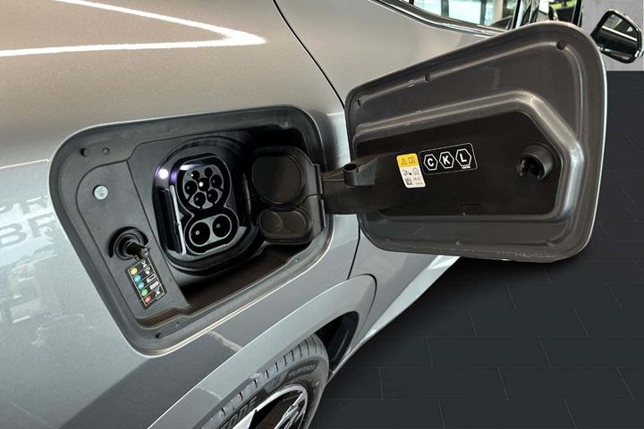 Grå BMW iX2 fra 2024