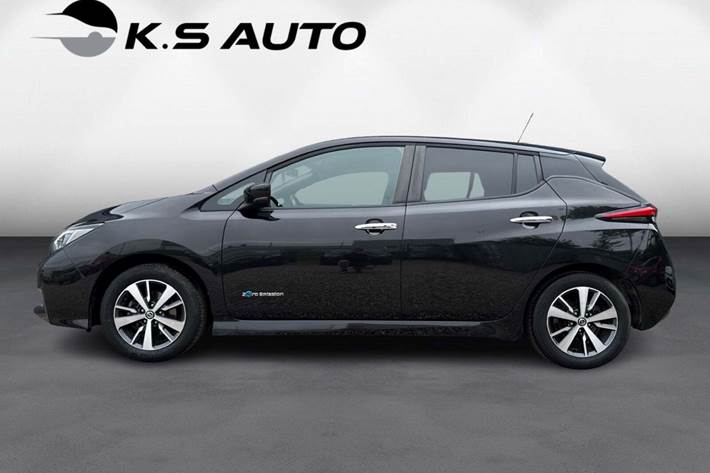 Sort Nissan Leaf fra 2019