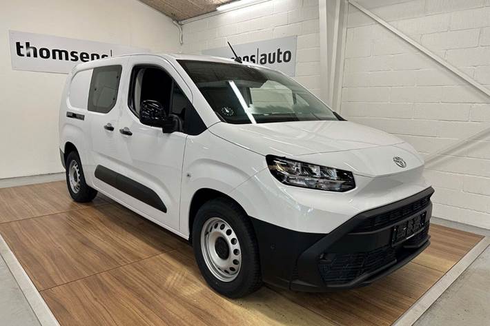 Hvid Toyota ProAce City fra 2025
