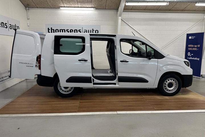 Hvid Toyota ProAce City fra 2025