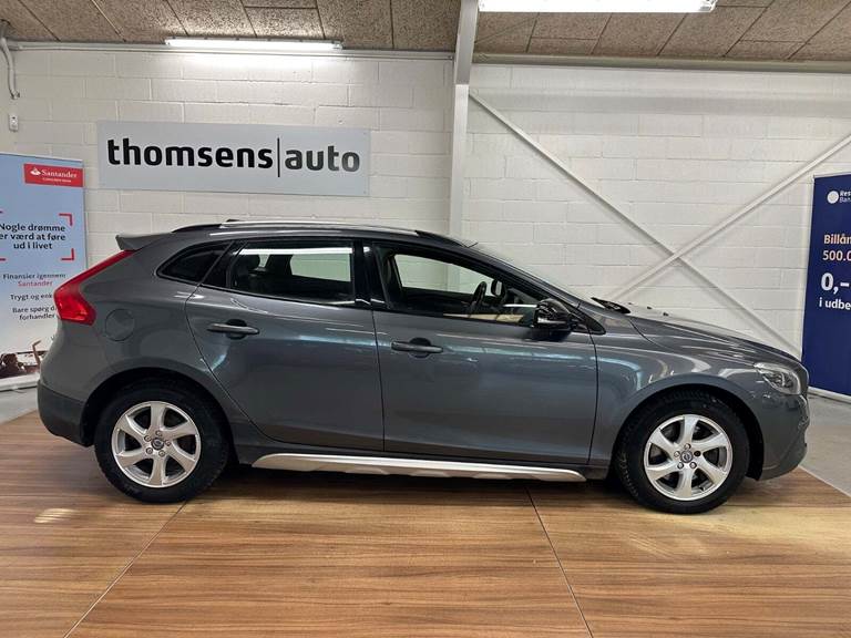 Volvo V40 CC 2,0 D3 150 Summum aut.