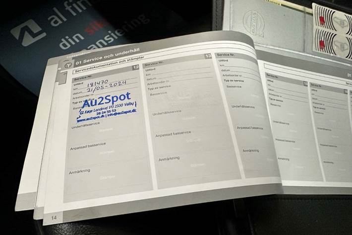 Grå Volvo V40 CC fra 2013