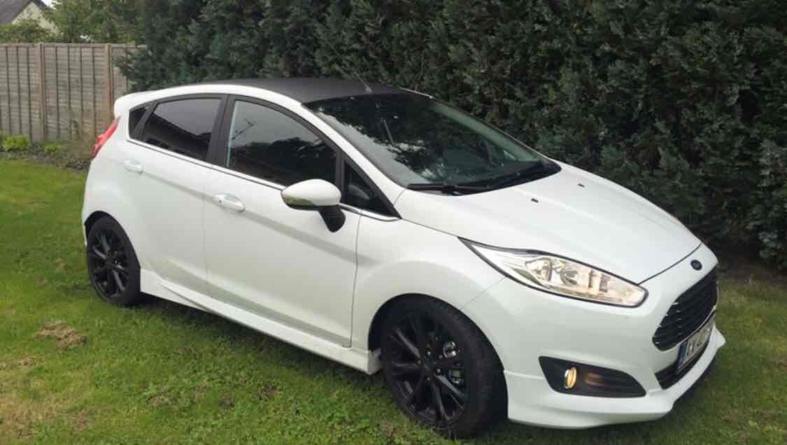 Hvid Ford Fiesta fra 2015
