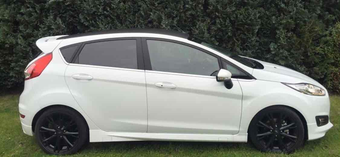 Hvid Ford Fiesta fra 2015