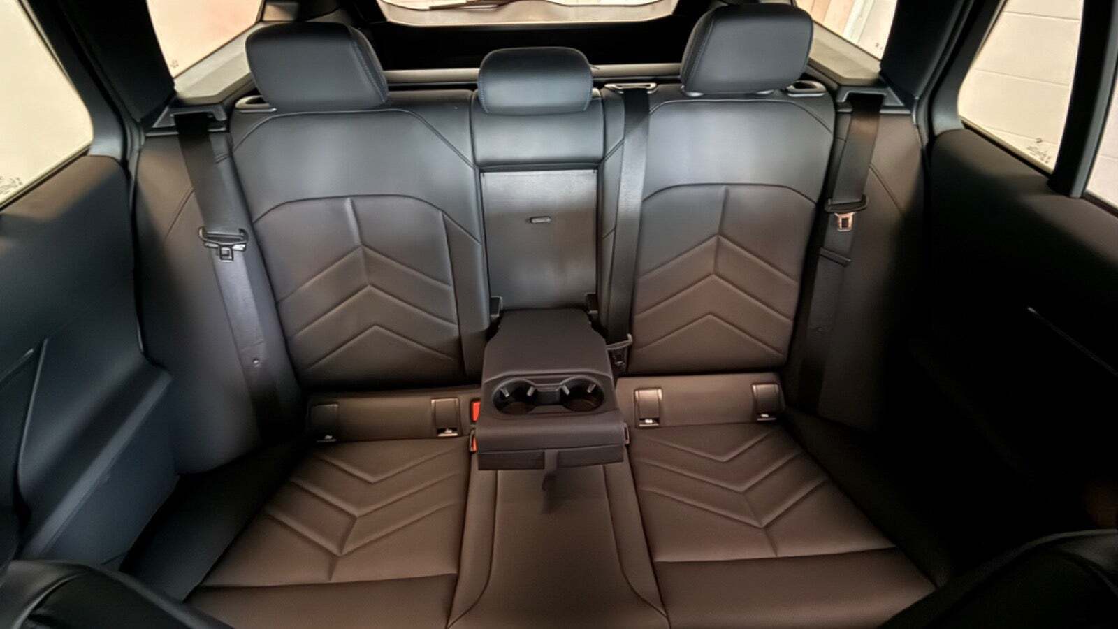 Hvid BMW i5 fra 2024